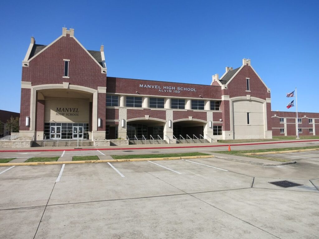 Front view of Manvel High School building 