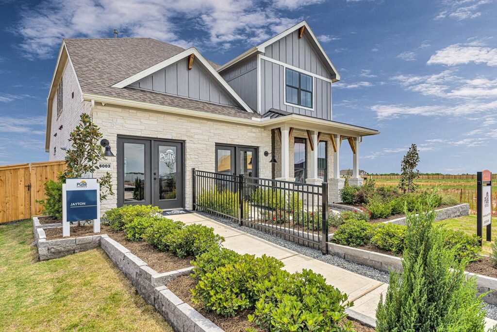 Pulte model home at Valencia